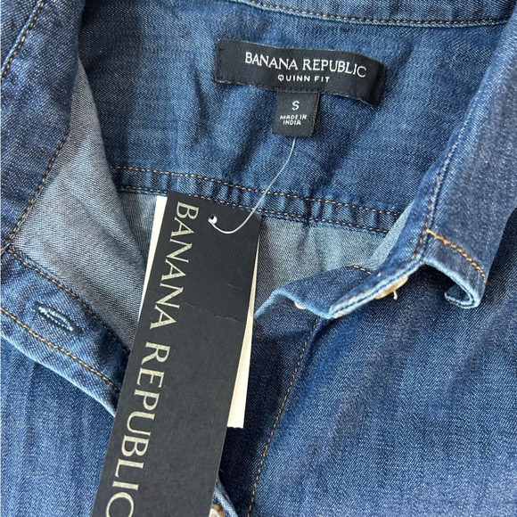 NWT Banana Republic Denim Shirt Womens Small Blue Quinn Fit Sleeve Button Up - Picture 4 of 6
